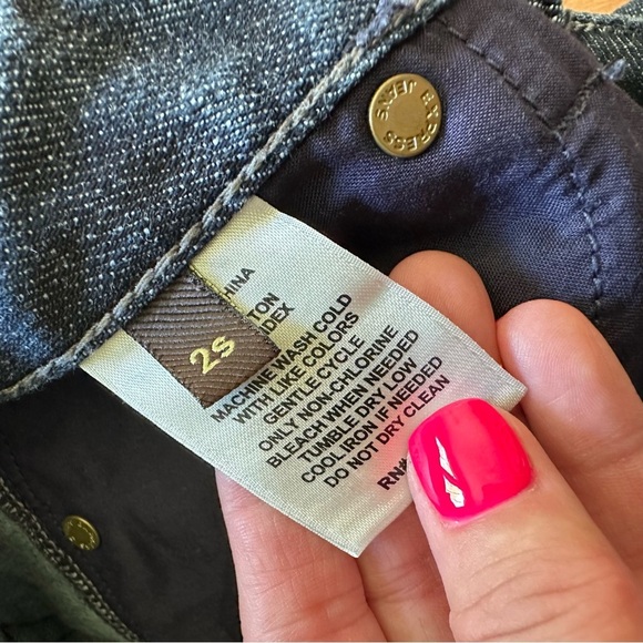 Express | Dark Wash Stella Boot Cut Jeans Size 2 Short - Picture 5 of 8